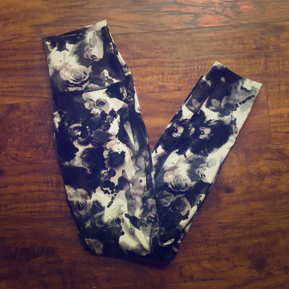 Lululemon Floral 7/8 Leggings